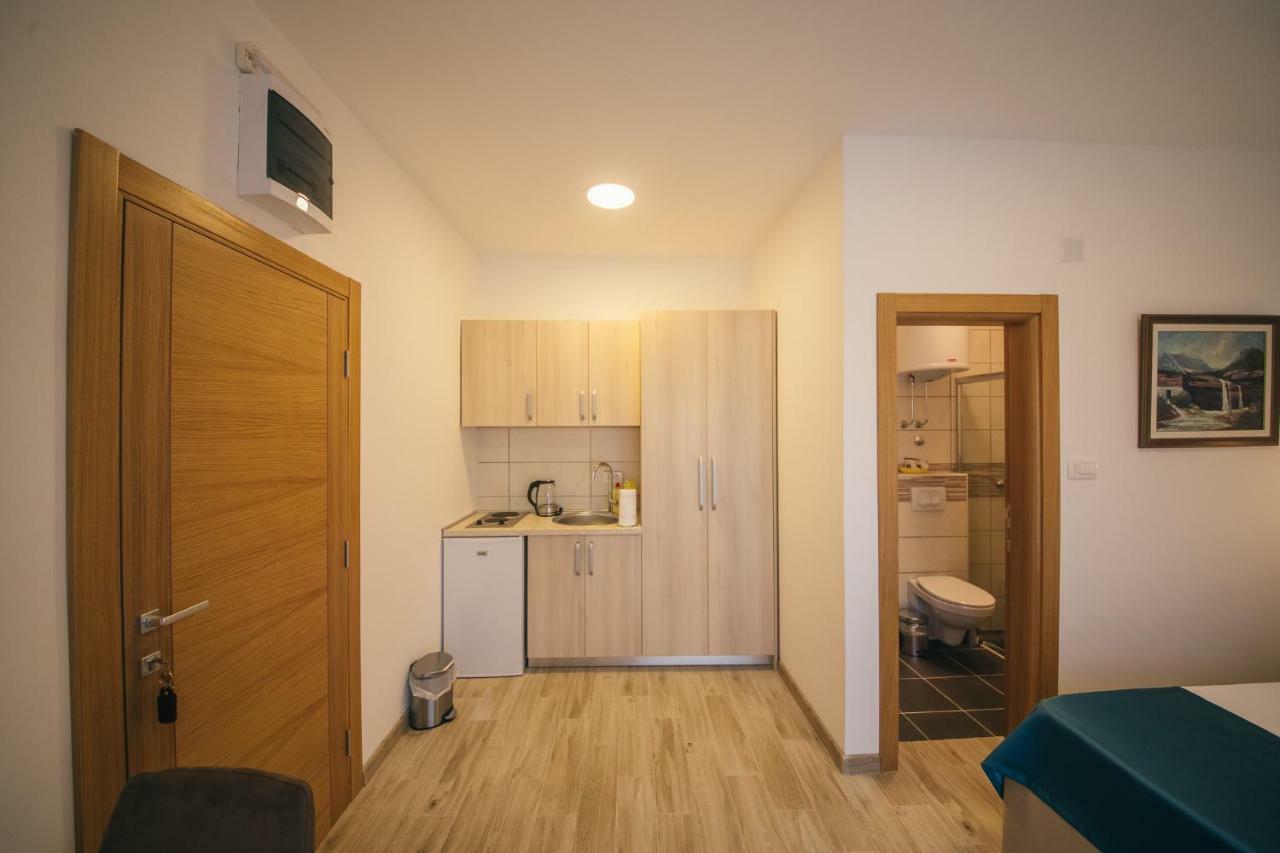 Apartments Vojislav Virpazar Ngoại thất bức ảnh