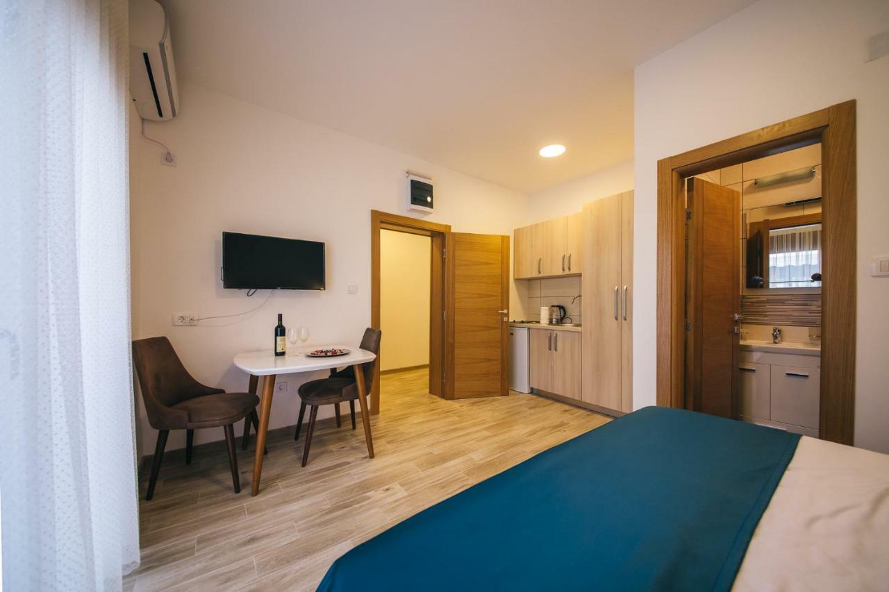 Apartments Vojislav Virpazar Ngoại thất bức ảnh