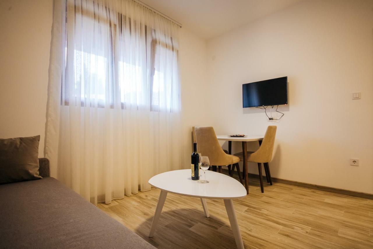 Apartments Vojislav Virpazar Ngoại thất bức ảnh