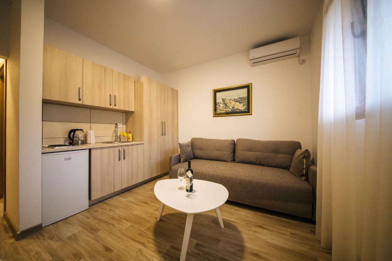 Apartments Vojislav Virpazar Ngoại thất bức ảnh